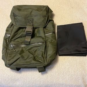 Athleta Venture Utility Olive Camo Bag